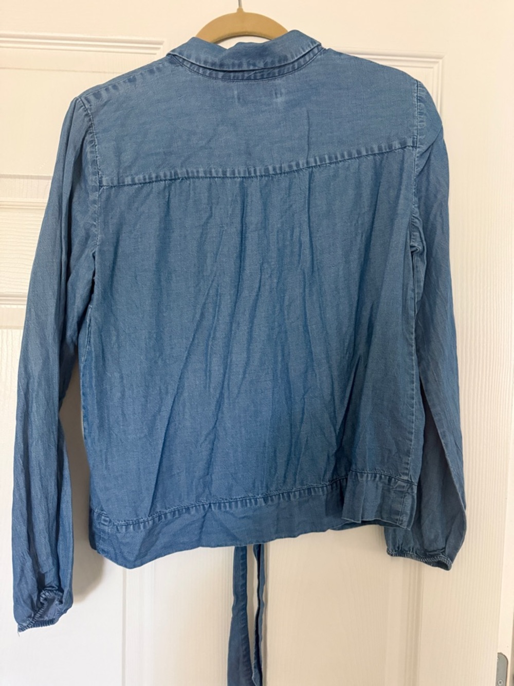 LC Lauren Conrad Chambray Blue Button-Front Tie Hem Shirt - Picture 2 of 6
